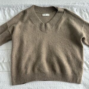 Hollister Women's Sweater in Brown